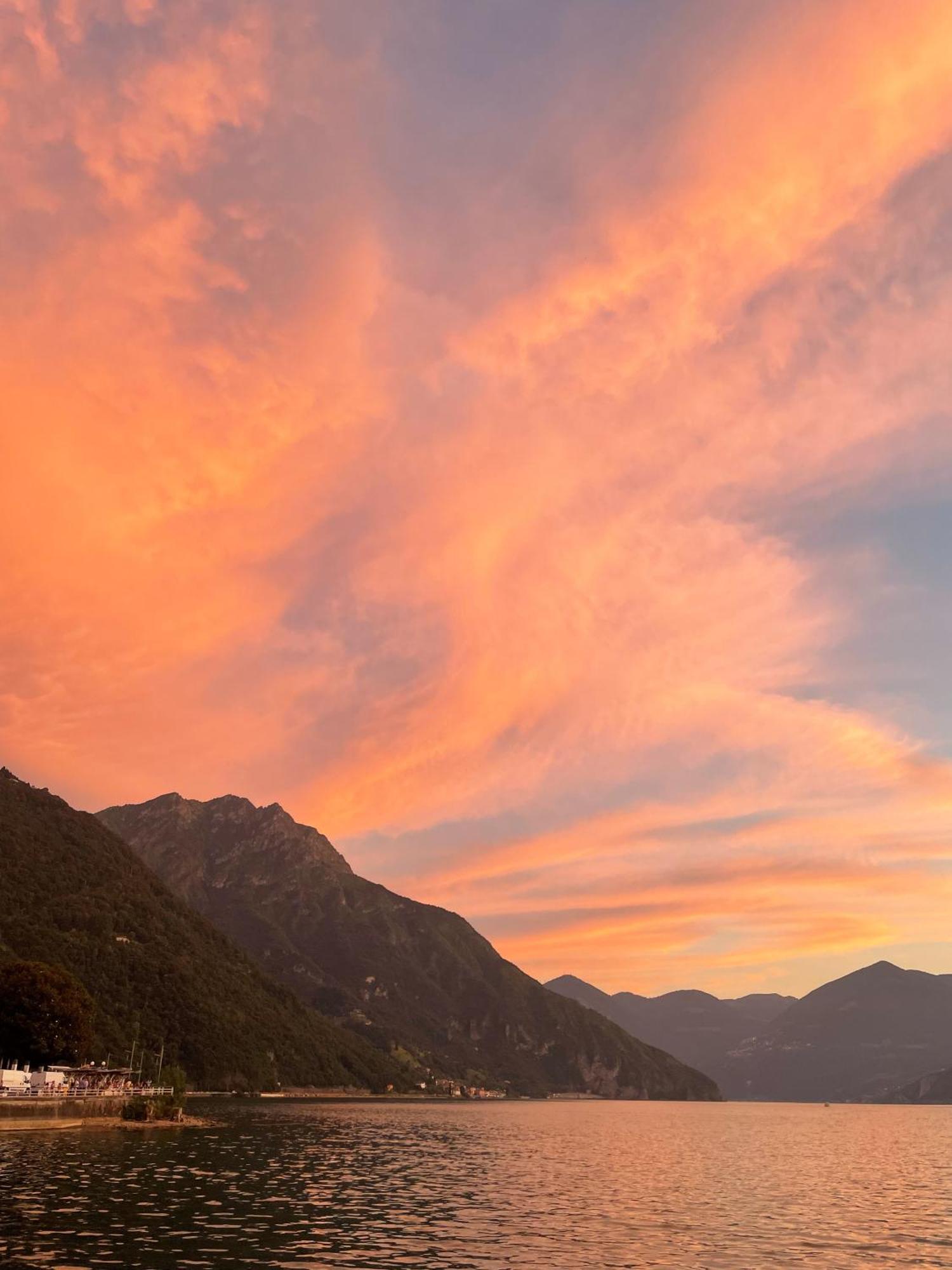 Villa Casa Berlai, Bilocale Sul Lago Pisogne Exterior foto